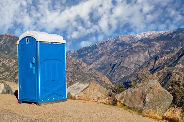 Best VIP or Luxury Restroom Trailers  in Roseville, MN